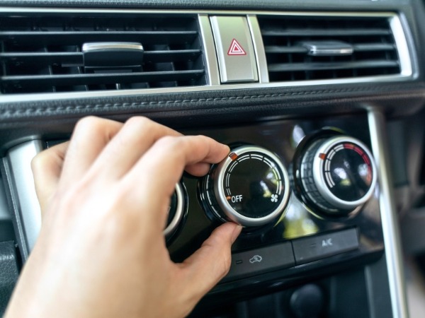 Adjusting the Car Airconditioning